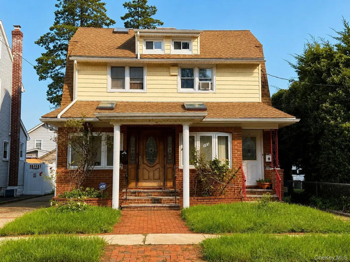 103 E Saint Marks PL, Valley Stream, NY 11580