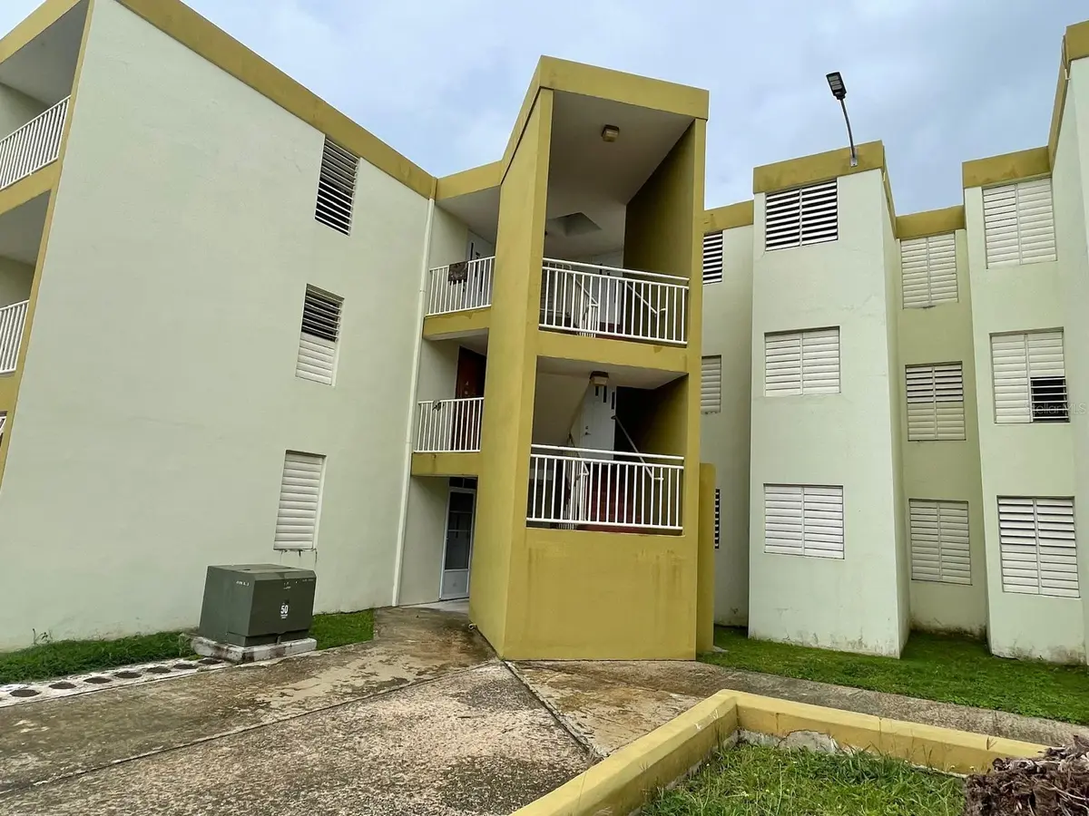 J St. BALCONES LAS CATALINAS #421, Caguas, PR 00725