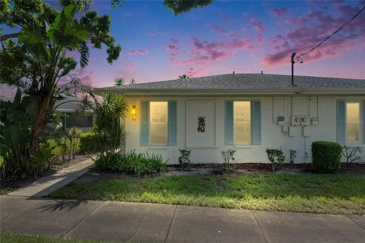 1903 CANTERBURY LN #B24, Sun City Center, FL 33573