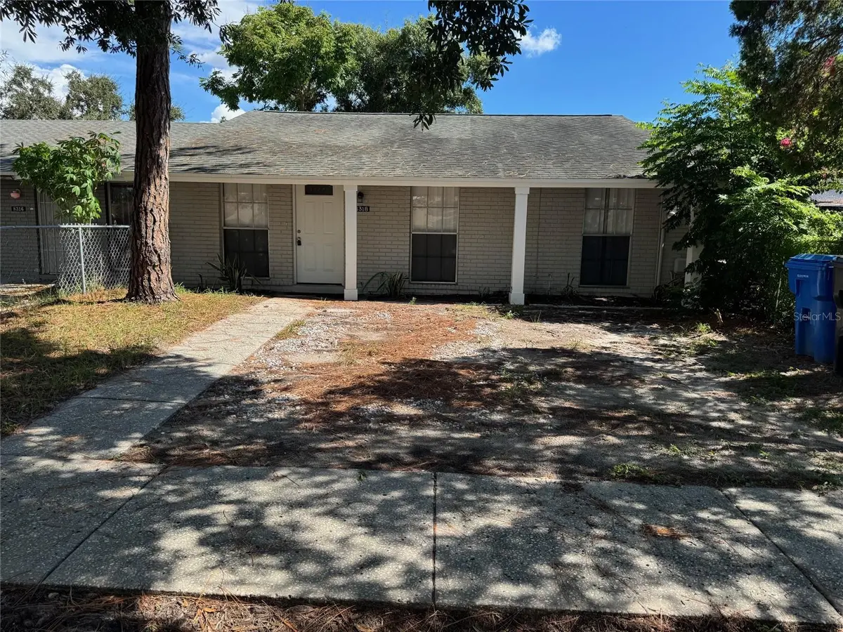 8318 ELKWOOD LN, Tampa, FL 33615