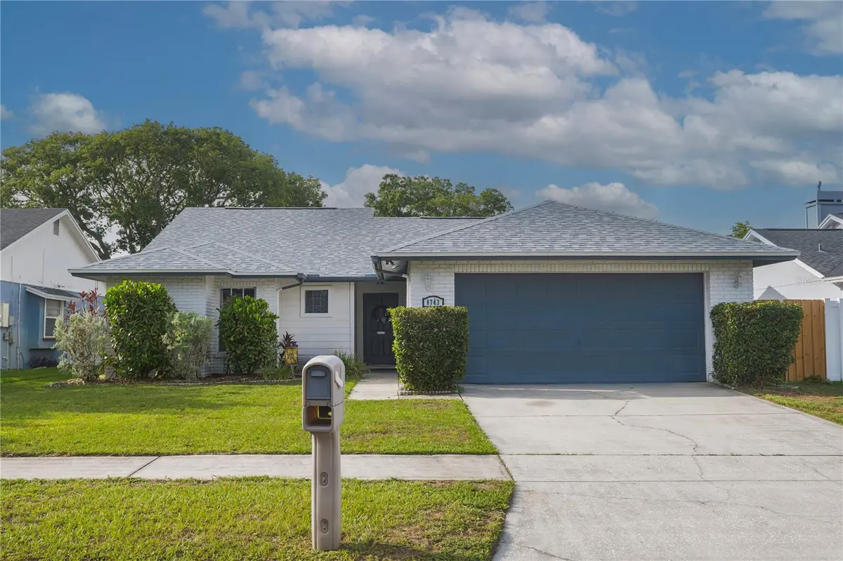 8743 HAMPDEN DR, Tampa, FL 33626