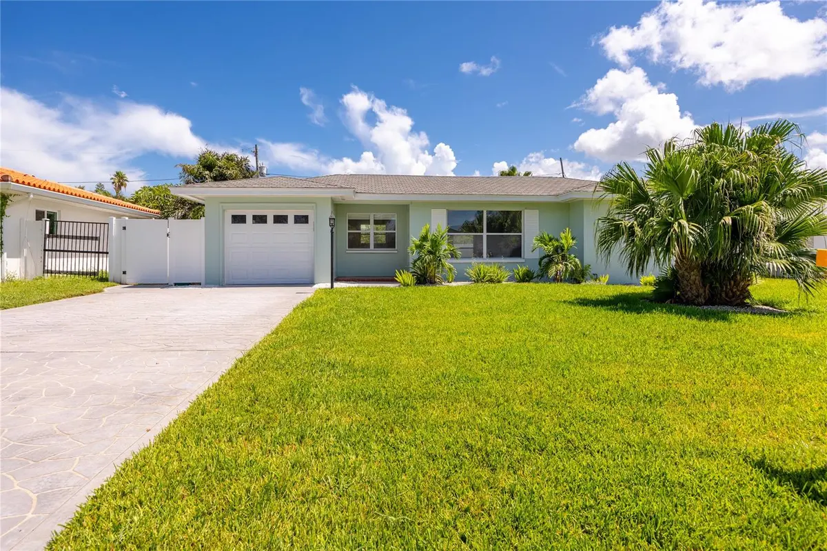 123 9TH ST, Belleair Beach, FL 33786