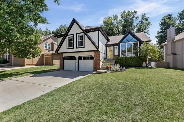 22421 W 64th ST, Shawnee, KS 66226