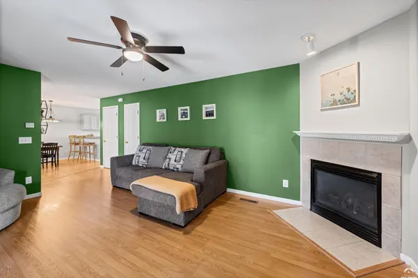 2402 E 27th TER, Lawrence, KS 66046