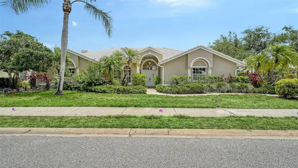 8239 CYPRESS HOLLOW DR, Sarasota, FL 34238