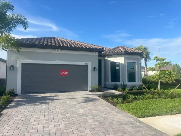 6151 WINDING PINE DR, Nokomis, FL 34275