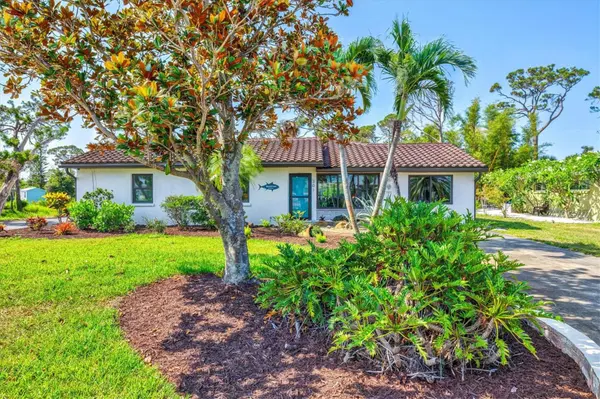 301 GULF DR,  Venice,  FL 34285