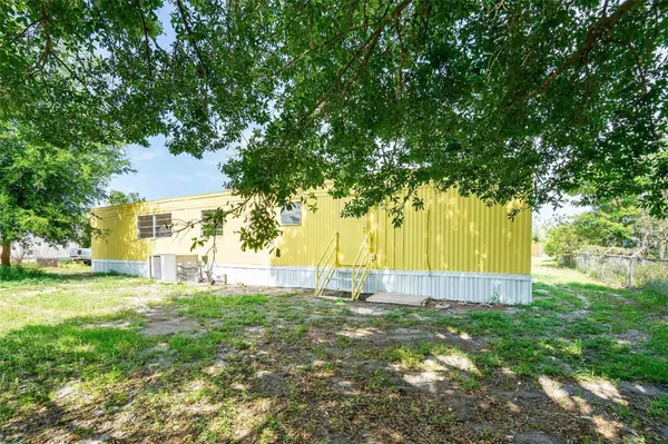 3328 BREVARD RD, Mims, FL 32754
