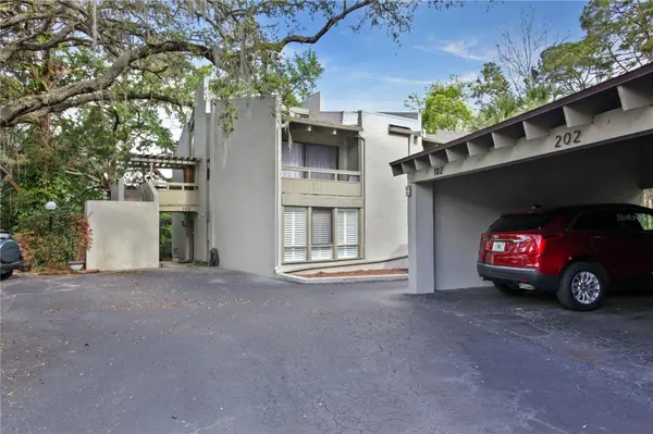 102 FAIRWAY DR #102, Longwood, FL 32779