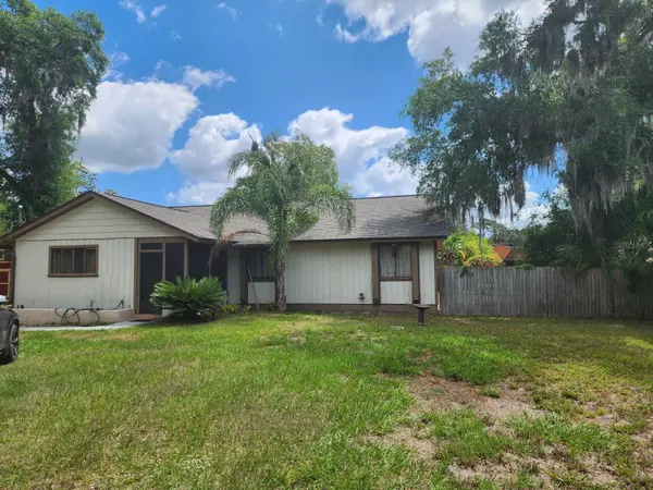 201 N HART RD, Geneva, FL 32732