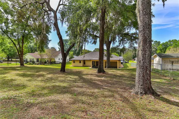 8087 E DECATUR CT, Floral City, FL 34436