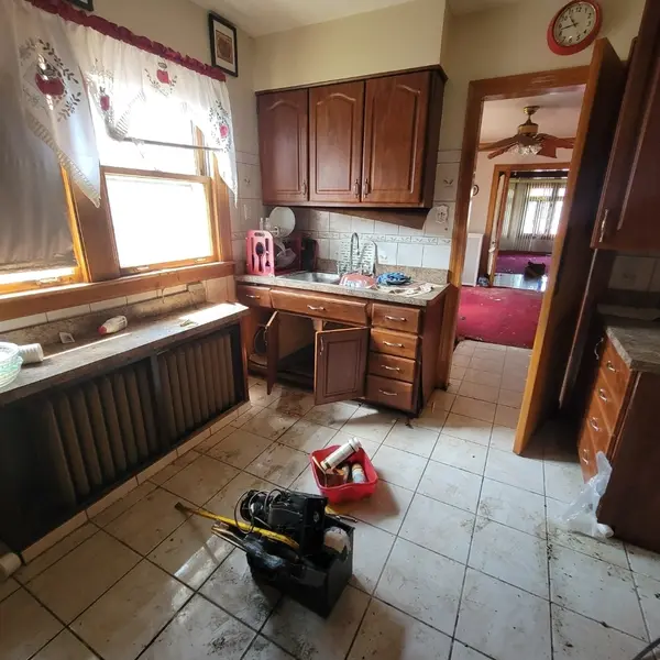 7653 S Honore ST, Chicago, IL 60620