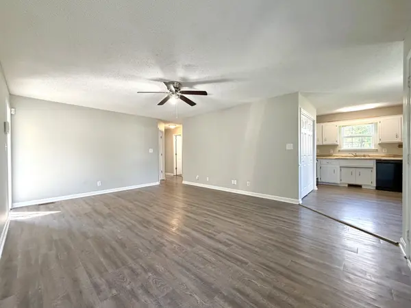 329 Broadmore Dr, Clarksville, TN 37042
