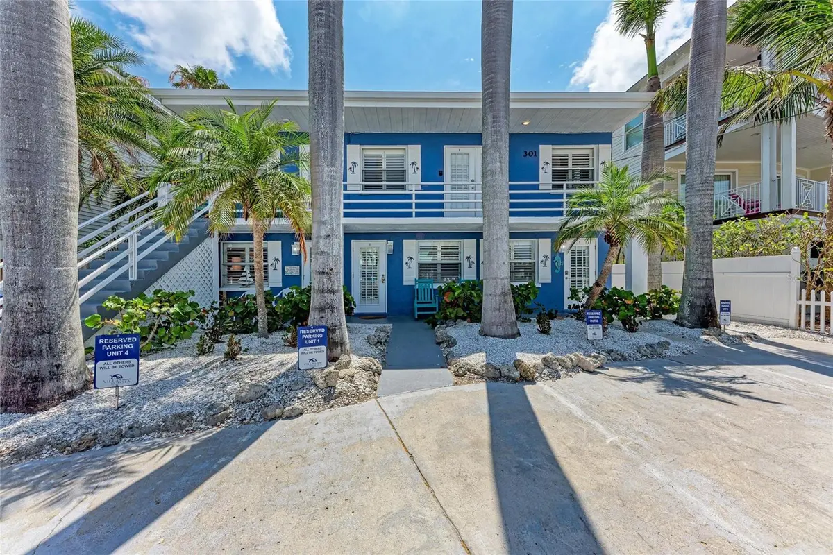 301 HIGHLAND AVE #3, Bradenton Beach, FL 34217