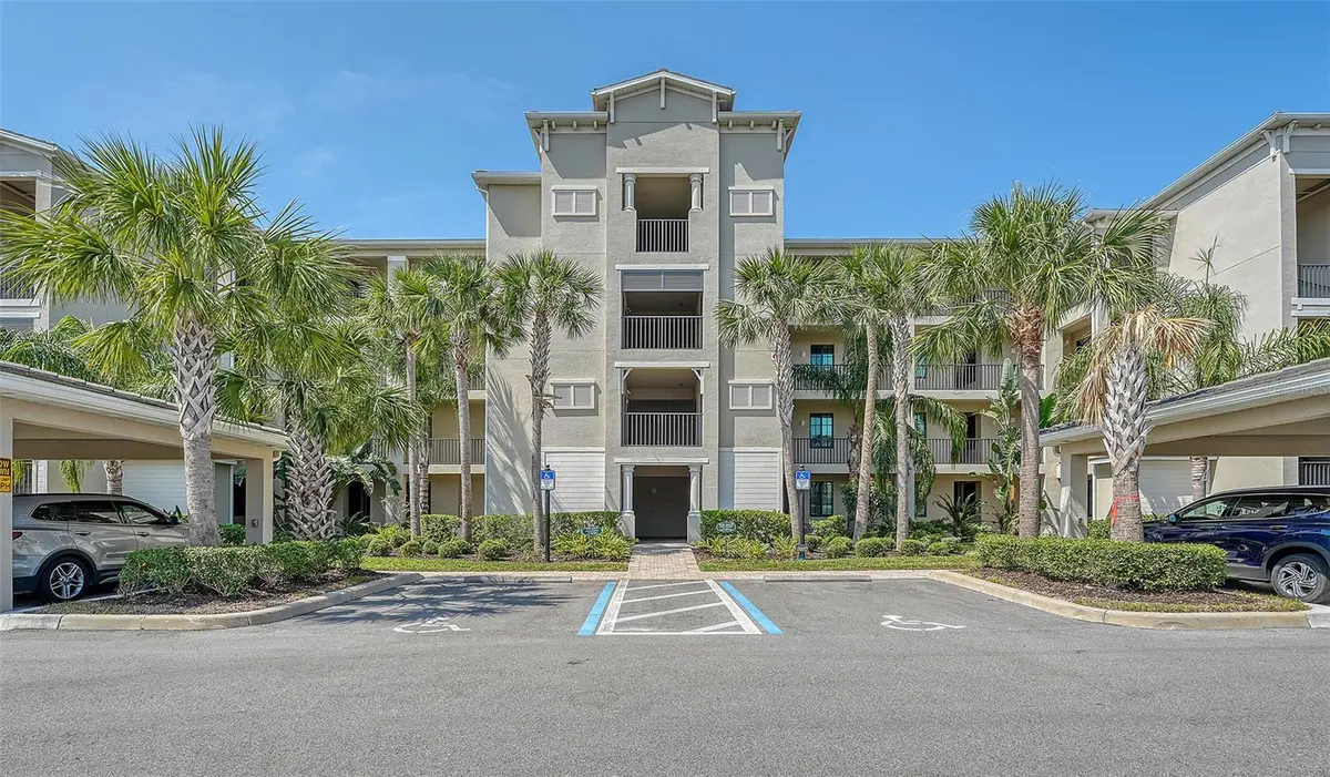 17704 GAWTHROP DR #303, Lakewood Ranch, FL 34211