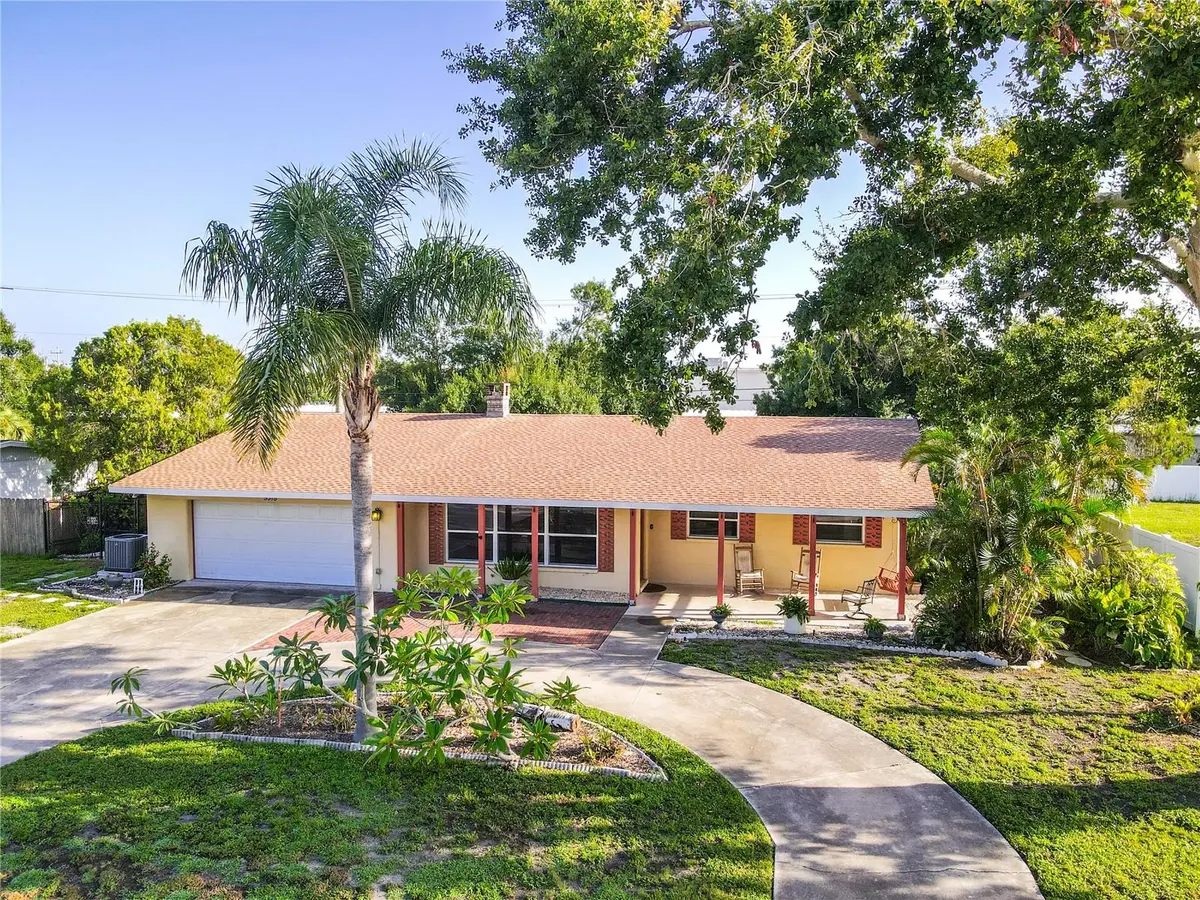 5318 7TH AVE DR. WEST, Bradenton, FL 34209