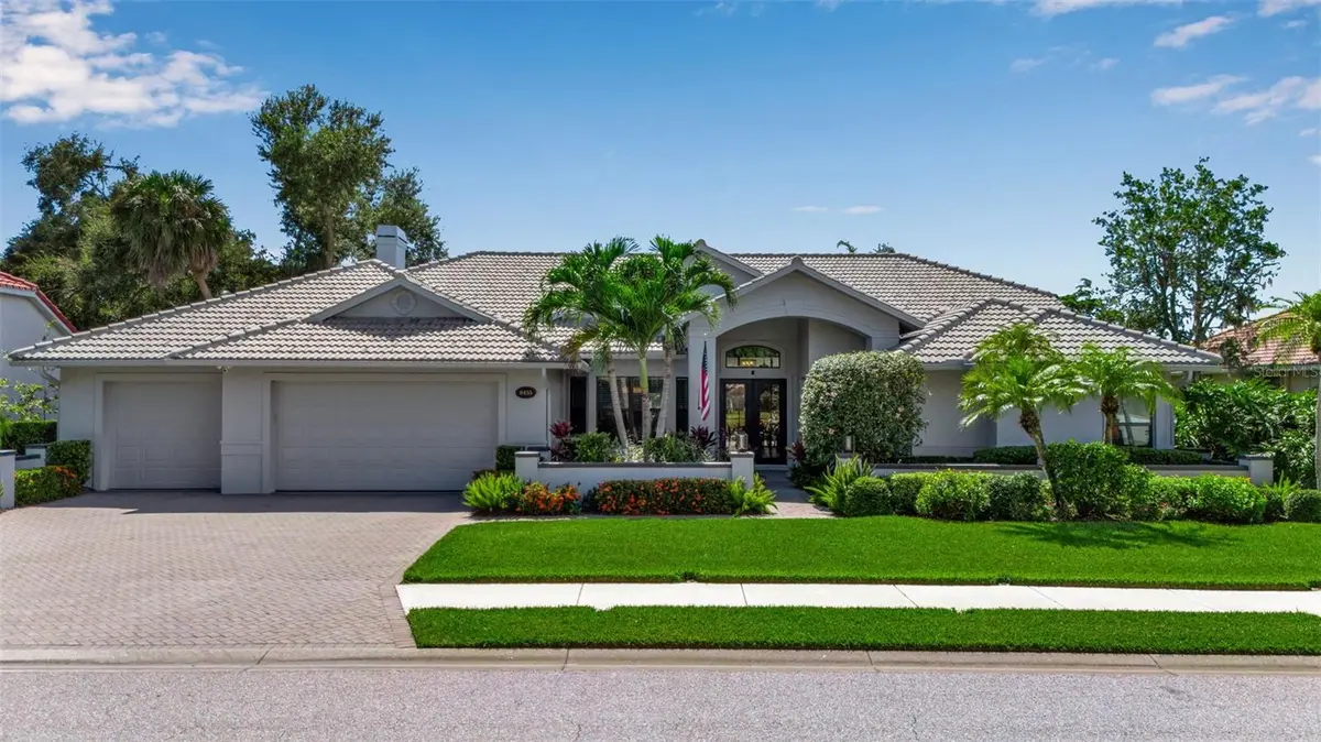 8455 WOODBRIAR DR, Sarasota, FL 34238
