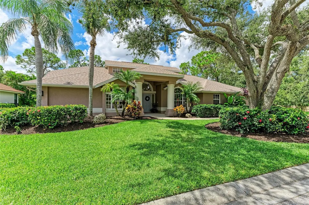 8400 WOODBRIAR DR, Sarasota, FL 34238