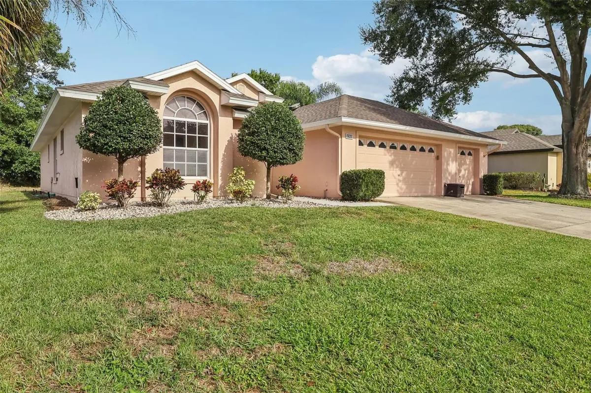 4900 ABACO DR, Tavares, FL 32778