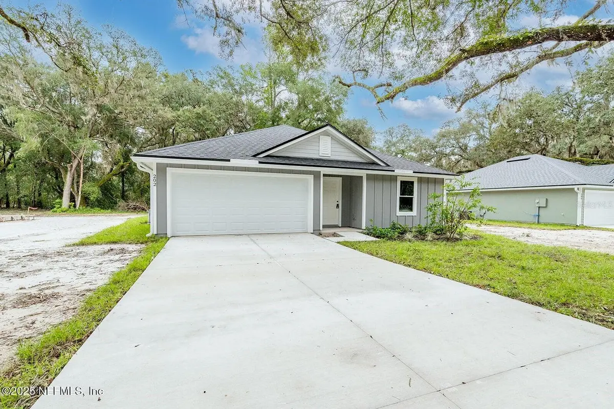 1262 CORAL FARMS RD, Florahome, FL 32140
