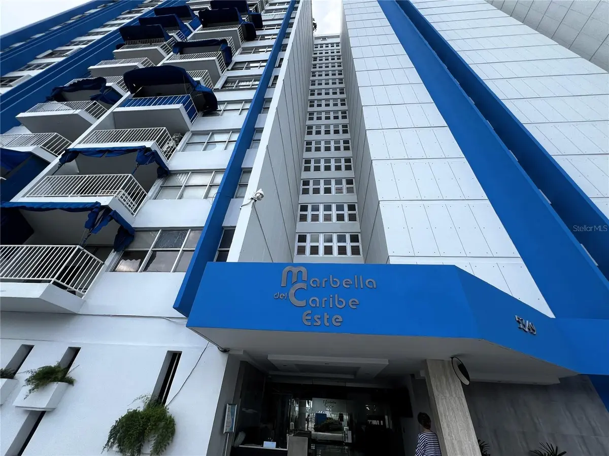 5347 AV. ISLA VERDE #1214, Carolina, PR 00979
