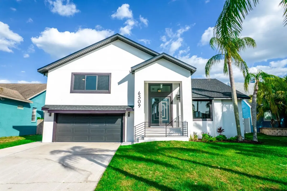 6509 DOLPHIN COVE DR, Apollo Beach, FL 33572