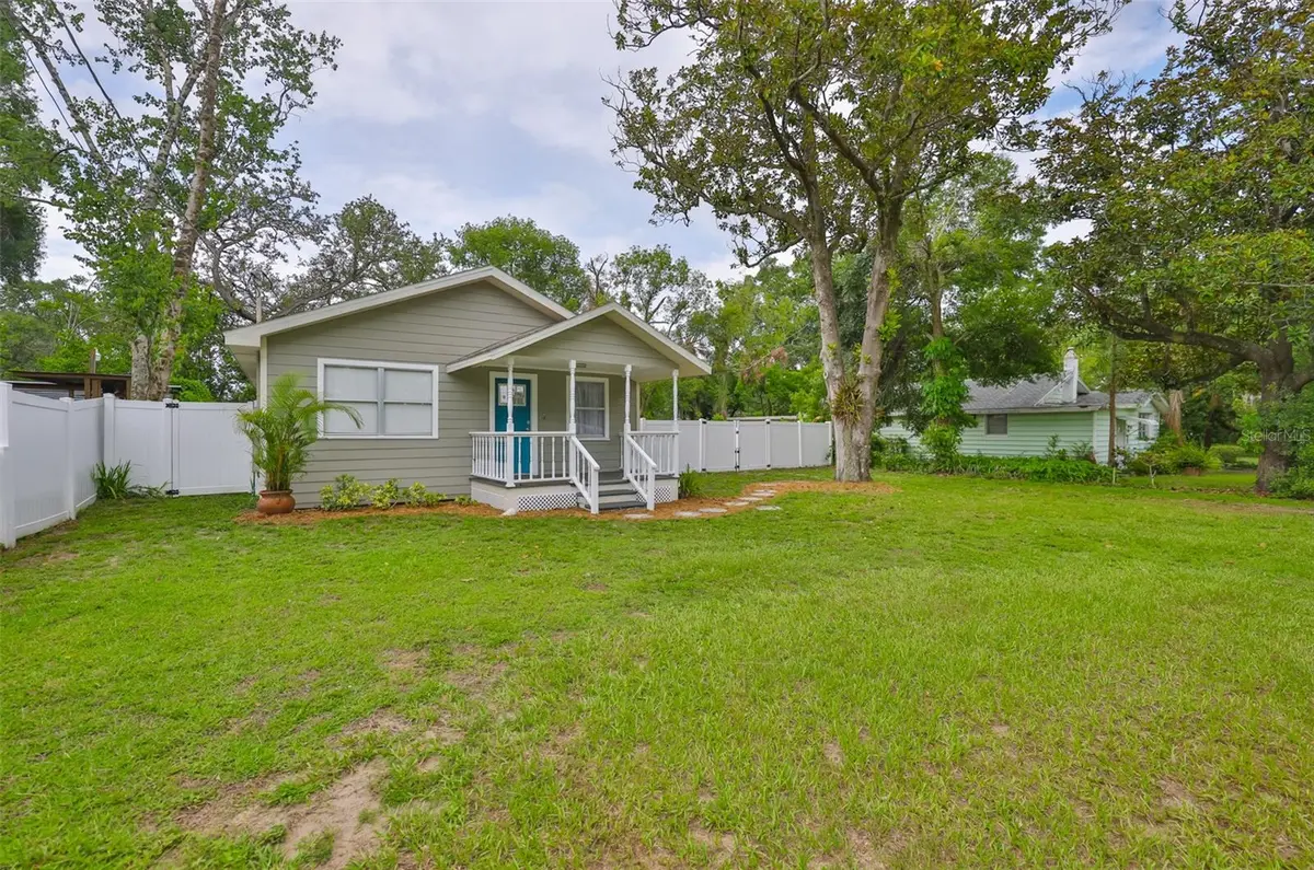 1103 E LAMBRIGHT ST, Tampa, FL 33604