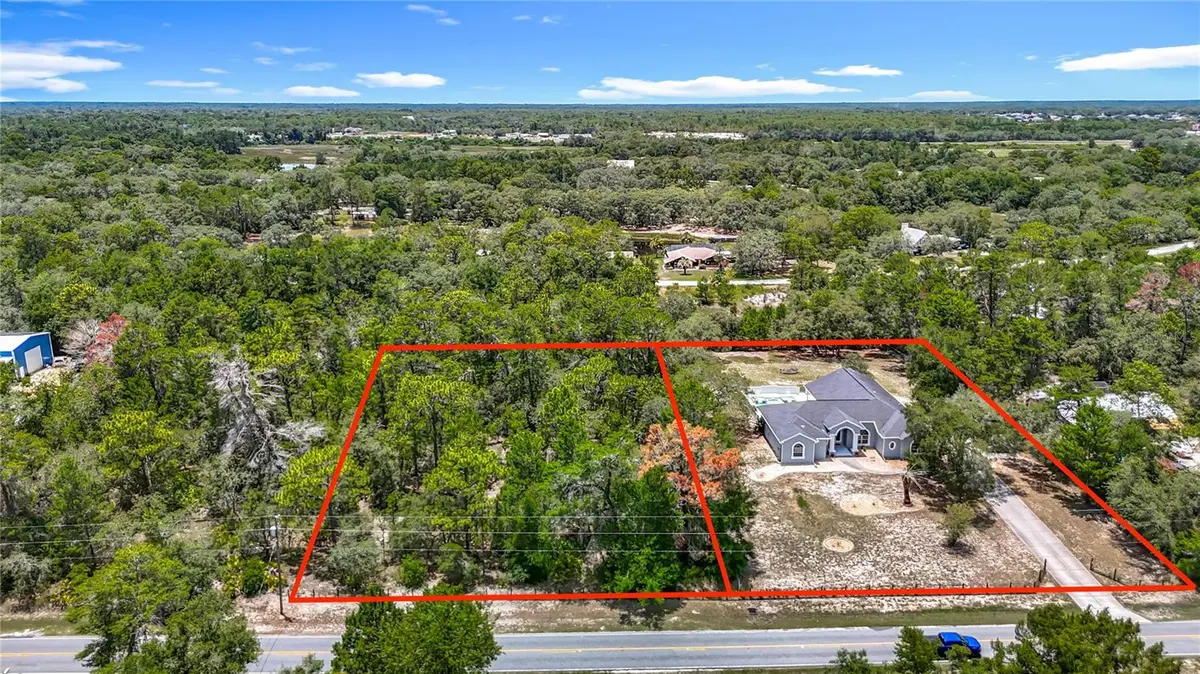 8303 NIGHTWALKER RD, Weeki Wachee, FL 34613