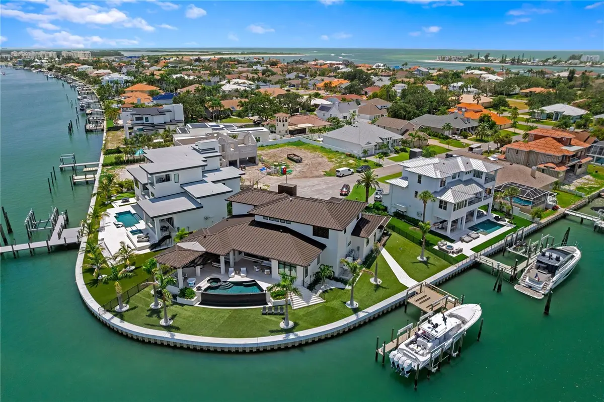 491 LAGUNA DR, Tierra Verde, FL 33715