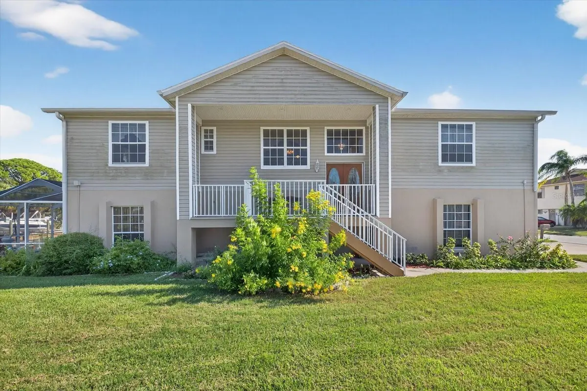 8414 CAROLYN DR, Port Richey, FL 34668
