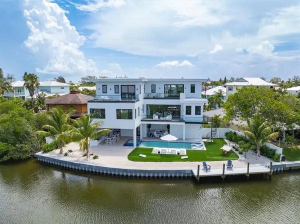 111 GULL DR, Anna Maria, FL 34216