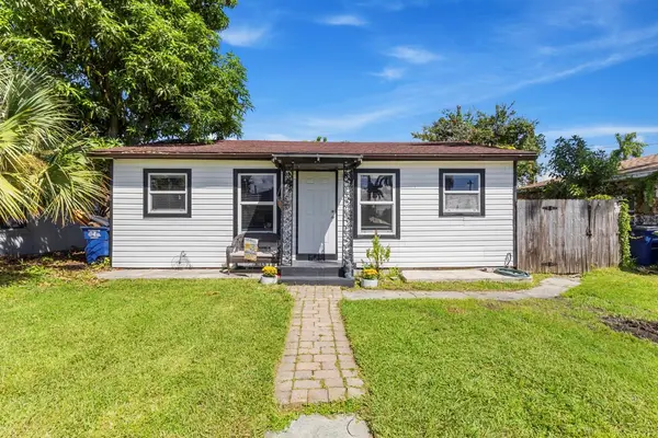 26 CYPRESS ST, North Fort Myers, FL 33903