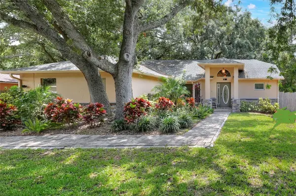 1300 ARIANA WOODS CIR,  Auburndale,  FL 33823