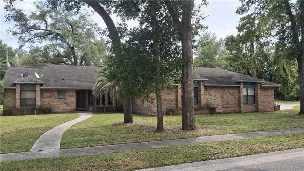 900 RED FOX RD, Altamonte Springs, FL 32714