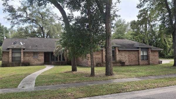 900 RED FOX RD, Altamonte Springs, FL 32714