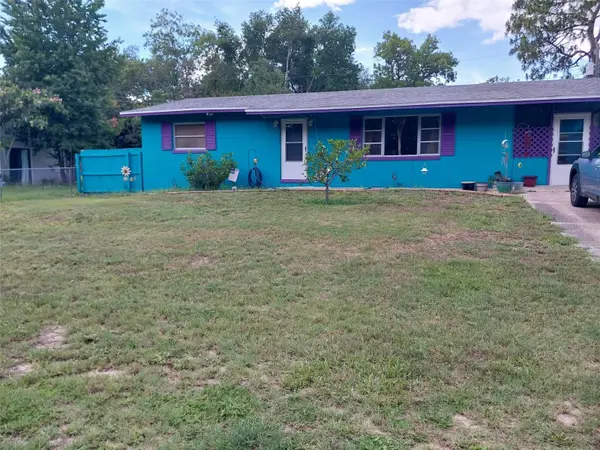 136 OAK WAY,  Interlachen,  FL 32148
