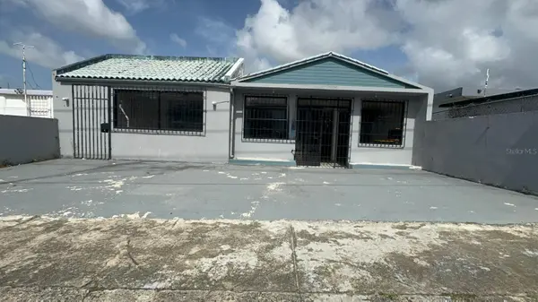 16 URB PARQUE ECUESTRE #L-5,  Carolina,  PR 00987