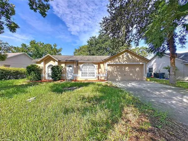 215 FOGGY CREEK RD, Davenport, FL 33837