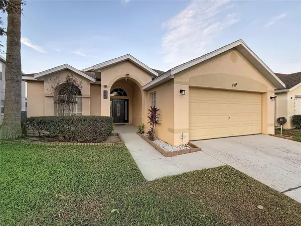 638 LOCKBREEZE DR, Davenport, FL 33897