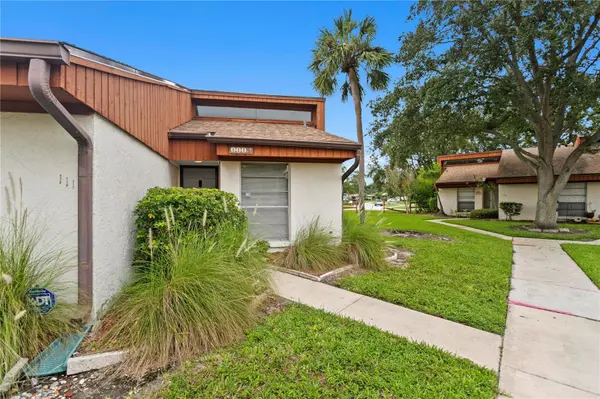 2070 SUNSET POINT RD #111, Clearwater, FL 33765