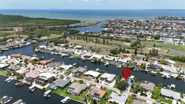 907 GOLF ISLAND DR,  Apollo Beach,  FL 33572
