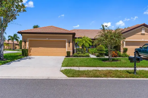 102 SHELL FALLS DR, Apollo Beach, FL 33572