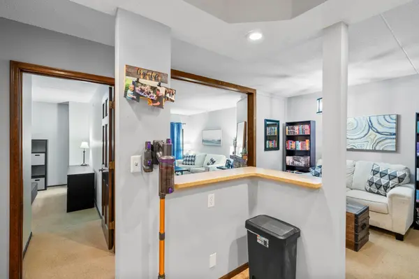 6710 Vernon AVE S #403, Edina, MN 55436