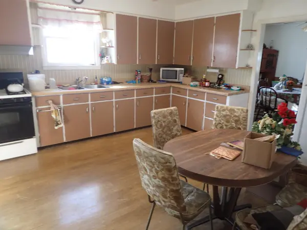 105 Pine ST S, Sauk Centre, MN 56378
