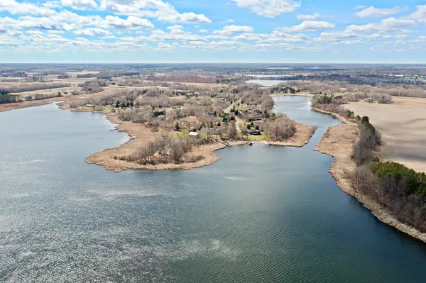 2729 319th LN NE, Cambridge, MN 55008