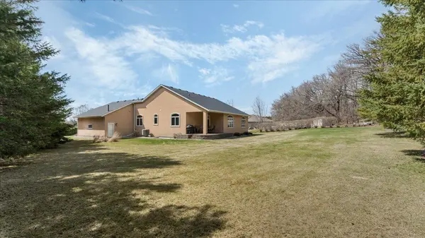 15 Bluegrass DR NW, Alexandria, MN 56308