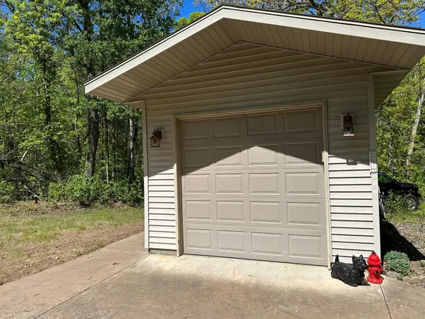 32305 West ST, Pequot Lakes, MN 56472