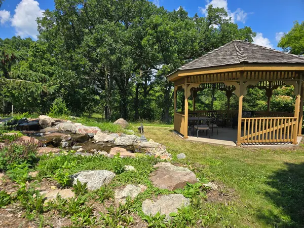 8431 County 17 BLVD, Cannon Falls, MN 55009