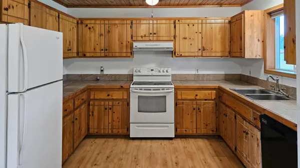886 Bluebird Nest LN SW, Backus, MN 56435