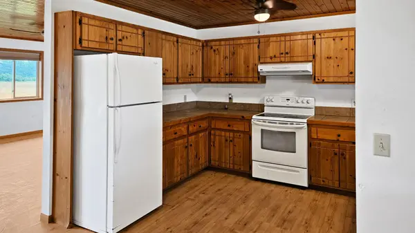 886 Bluebird Nest LN SW, Backus, MN 56435